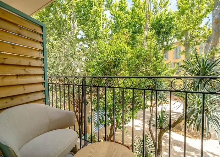 Les Demeures D'oscar Apartman *